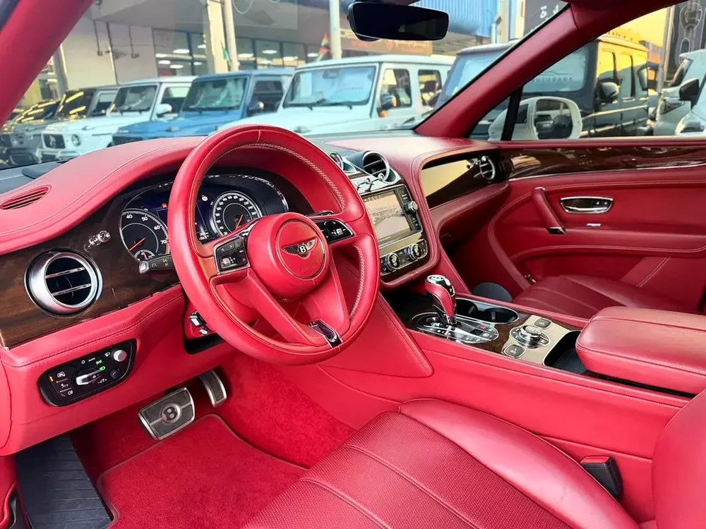 Bentley Bentayga 2020 Standard | GCC Specs | - Image 8