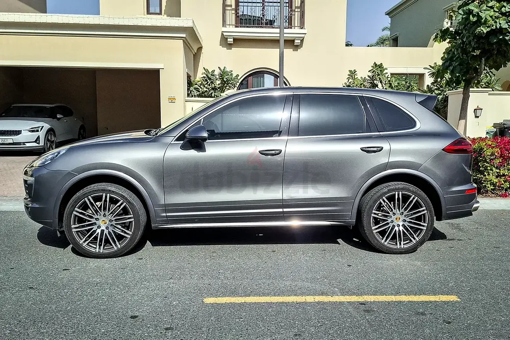 AED 2288/month | 2016 Porsche Cayenne  | GCC Specs | Ref#424737 - Image 5
