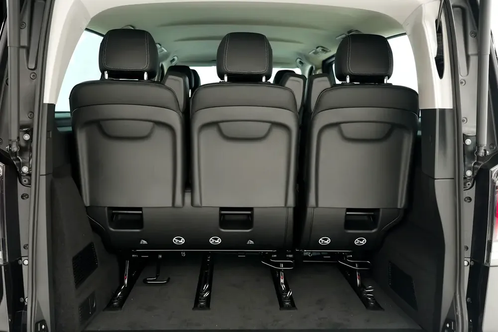 Mercede-Benz V 300 AVANTGARDE | 2026 GCC 0km | Agency Warranty | 360 View | 64 colors Ambeint Lights - Image 15
