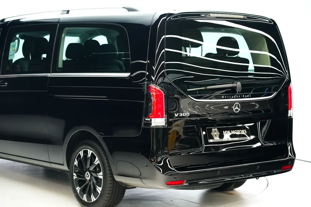 Mercede-Benz V 300 AVANTGARDE | 2026 GCC 0km | Agency Warranty | 360 View | 64 colors Ambeint Lights - Image 6