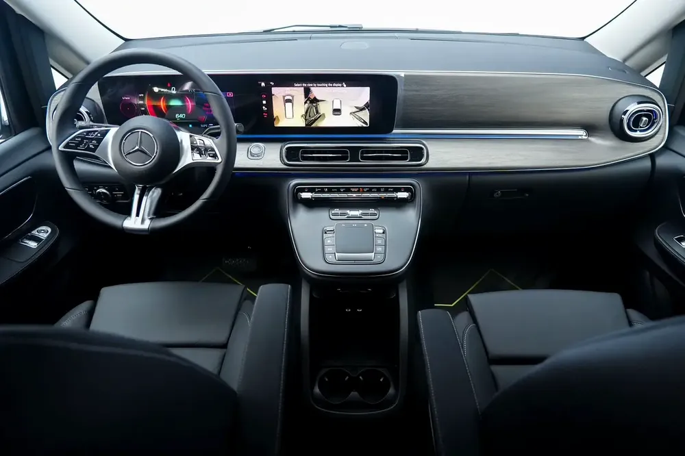 Mercede-Benz V 300 AVANTGARDE | 2026 GCC 0km | Agency Warranty | 360 View | 64 colors Ambeint Lights - Image 7