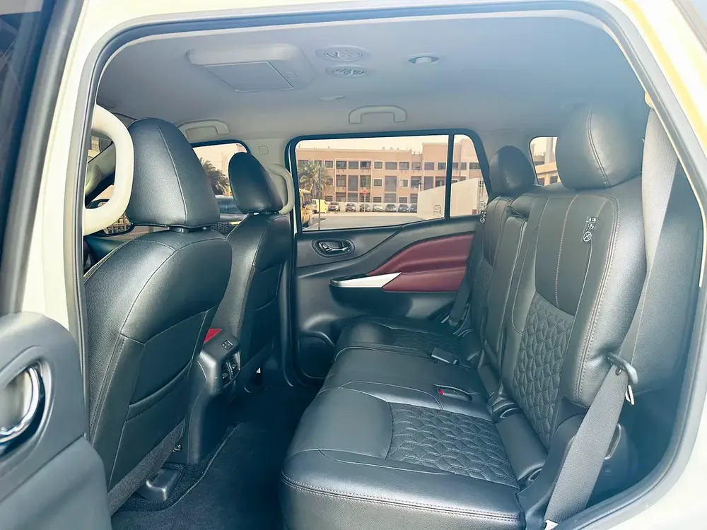2023 Nissan Xterra Platinum - GCC Specs - Like New! - Image 10