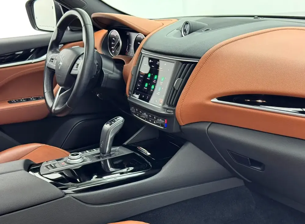 2022 Maserati Levante GT Hybrid, 2027 Maserati Warranty, Maserati Service History, GCC - Image 14