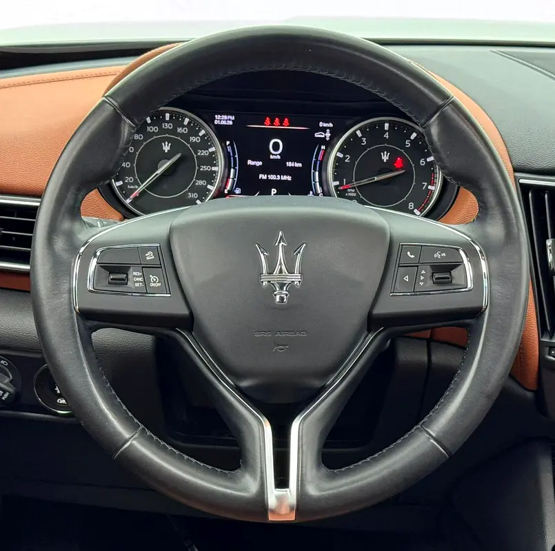 2022 Maserati Levante GT Hybrid, 2027 Maserati Warranty, Maserati Service History, GCC - Image 9