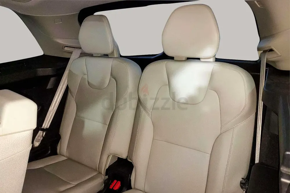 AED 2062/month | 2022 Volvo XC90  | GCC Specs | Ref#451743 - Image 12