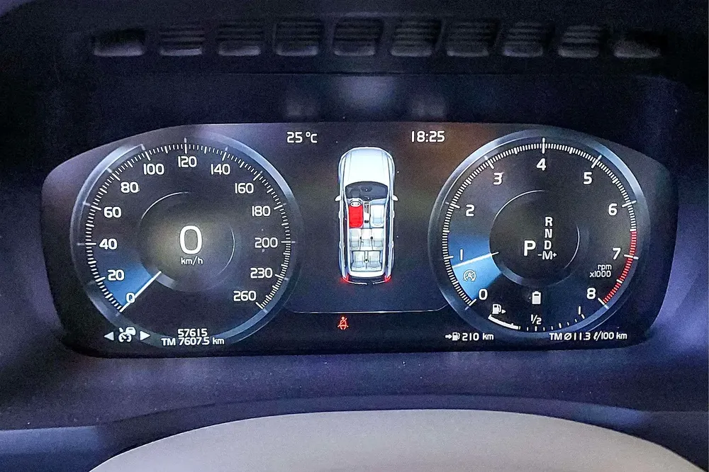 AED 2062/month | 2022 Volvo XC90  | GCC Specs | Ref#451743 - Image 15
