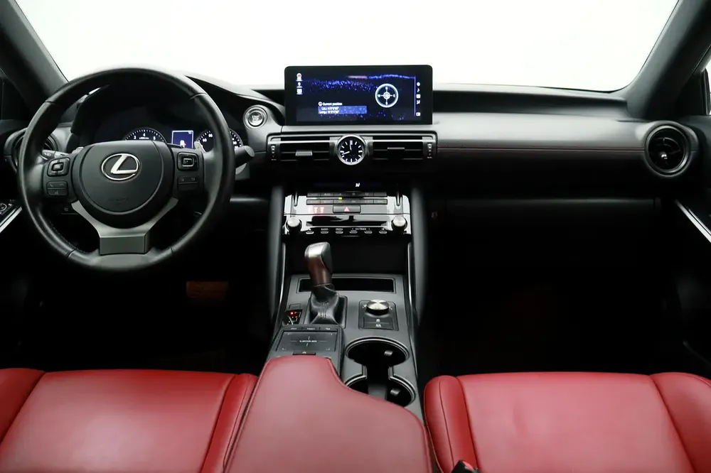 **Special offer** 2023 IS300 Sedan P 2.0t Premier - Image 11