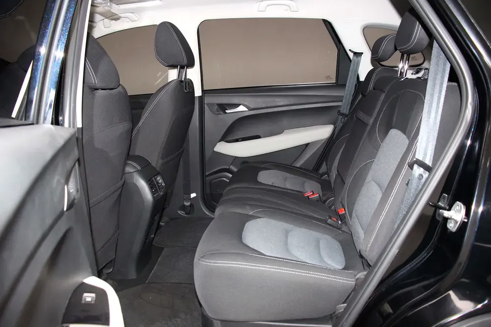 2023 Chevrolet Captiva Premier GCC Specs - Pristine Condition - Image 9