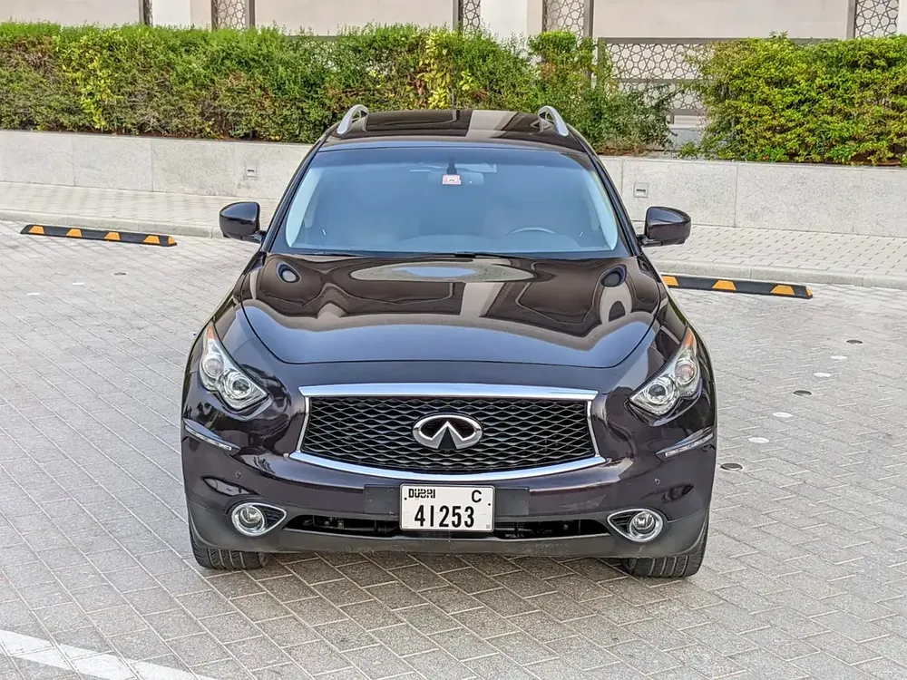 2017 Infiniti QX70 Gcc FullOption (Single Owner with Service History) - Image 11