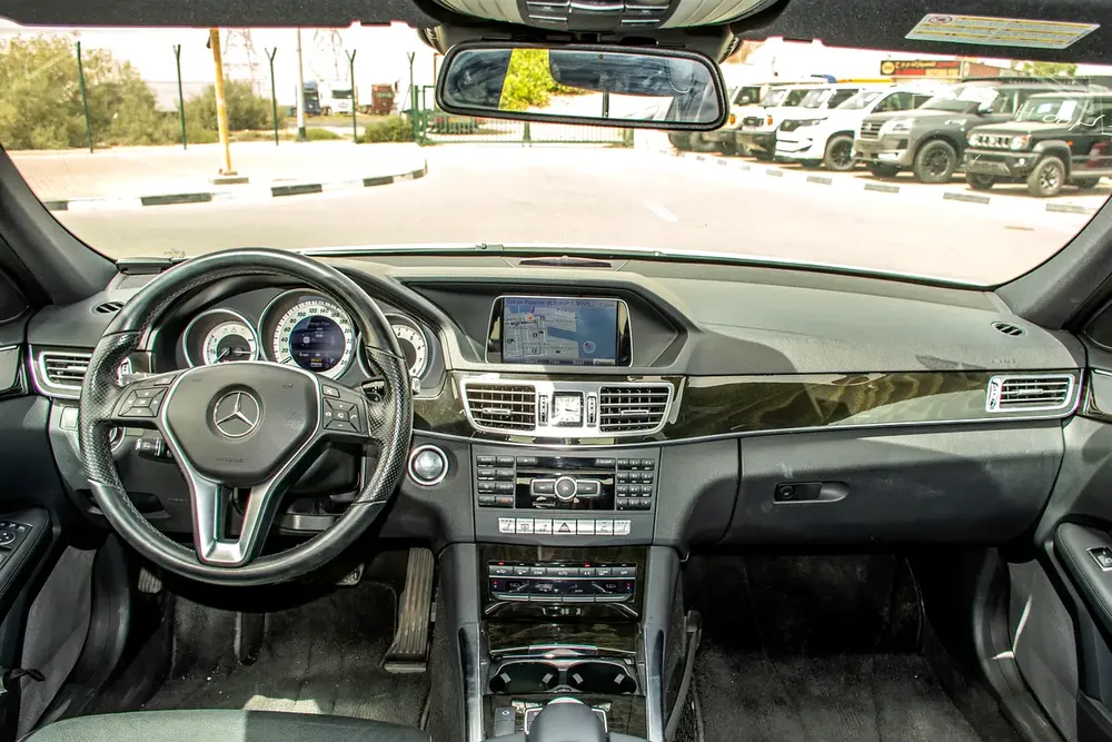 2013 - BENZ E400 HYBRID - JAPANESE SPECS - ONLY 67,000 KM - Image 12