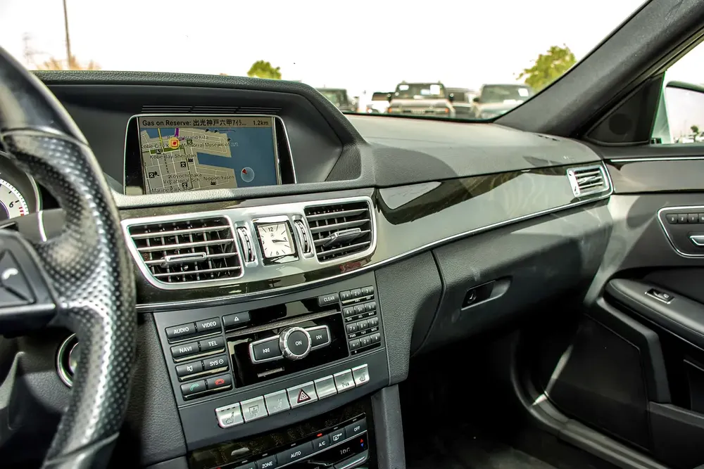 2013 - BENZ E400 HYBRID - JAPANESE SPECS - ONLY 67,000 KM - Image 14