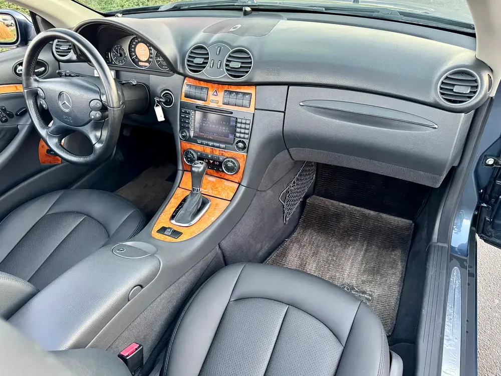 MERCEDES BENZ CLK320 LOW KM JAPAN IMPORT - Image 14