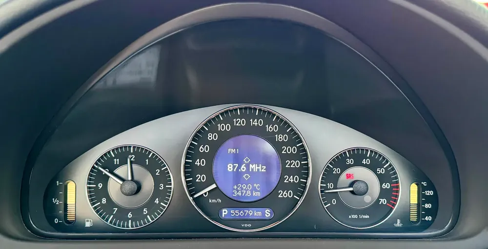 MERCEDES BENZ CLK320 LOW KM JAPAN IMPORT - Image 15