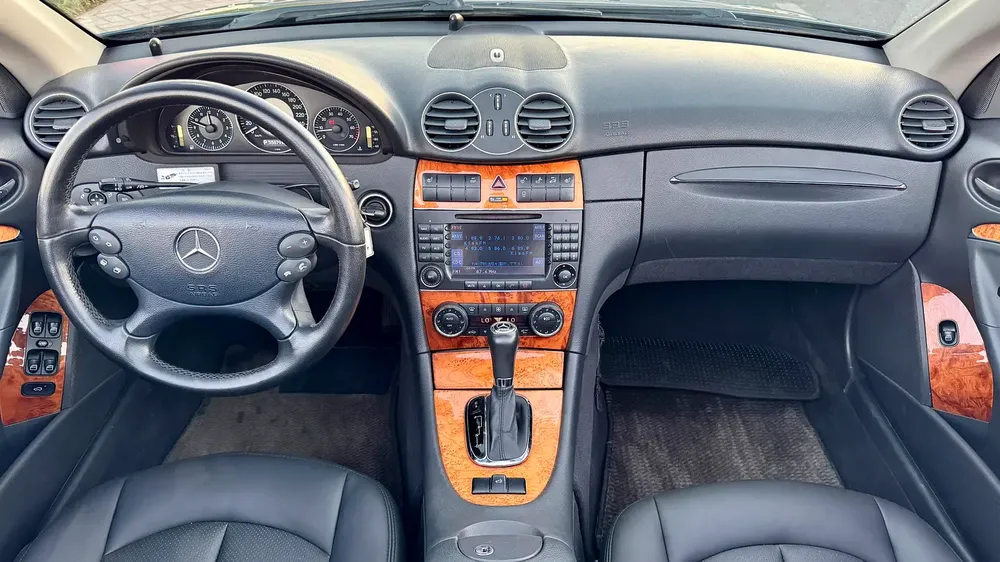 MERCEDES BENZ CLK320 LOW KM JAPAN IMPORT - Image 9