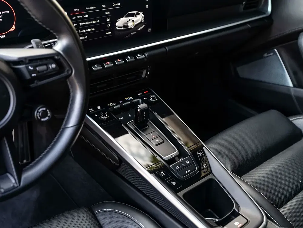 0% DOWN PAYMENT! | SAVVY-BUY | 911 TURBO S | AERO-KIT | FULL-OPTION | NEWLY SERVICED | WARRANTY - Image 11