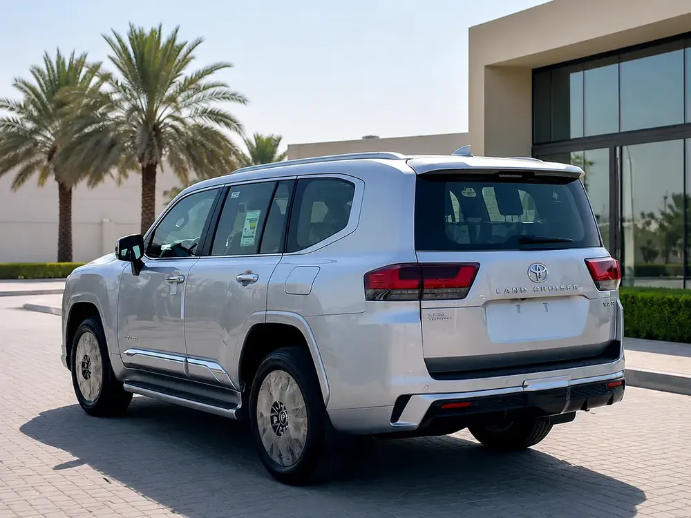 2025 Toyota Land Cruiser LC300 VXR | 3.5L Twin Turbo | Full Option | Export Ready - Image 4