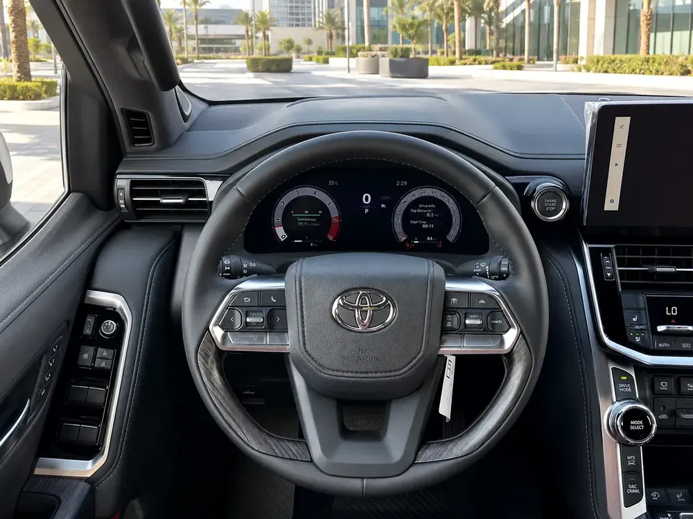 2025 Toyota Land Cruiser LC300 VXR | 3.5L Twin Turbo | Full Option | Export Ready - Image 8