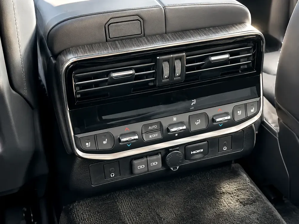 2025 Toyota Land Cruiser LC300 VXR | 3.5L Twin Turbo | Full Option | Export Ready - Image 9