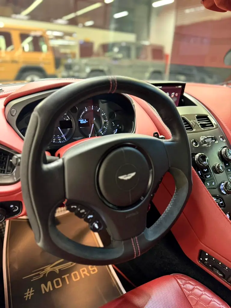 Aston Martin Vanquish - Image 10