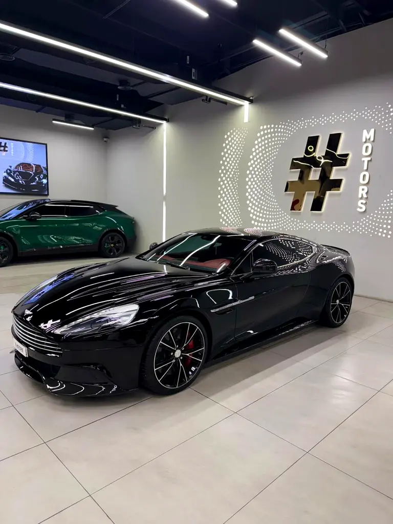 Aston Martin Vanquish - Image 4