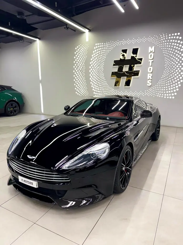 Aston Martin Vanquish - Image 7