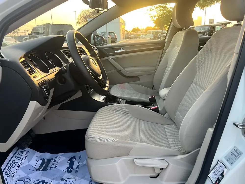 Volkswagen Golf TSI 2014 | GCC Specs | Well Maintained - Image 4