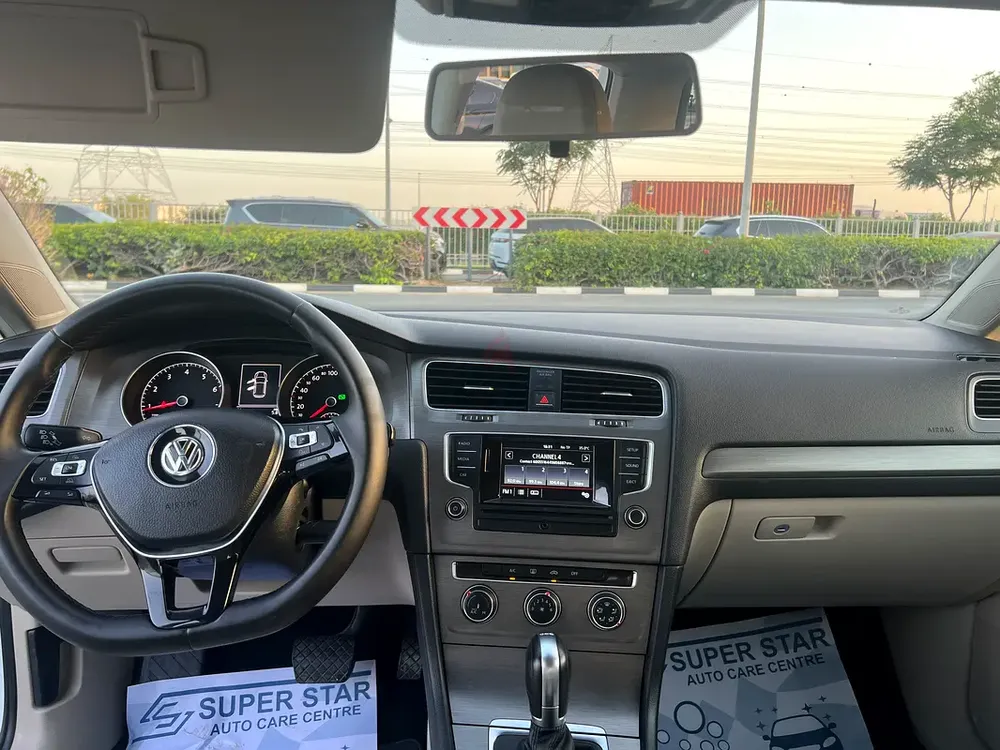 Volkswagen Golf TSI 2014 | GCC Specs | Well Maintained - Image 8