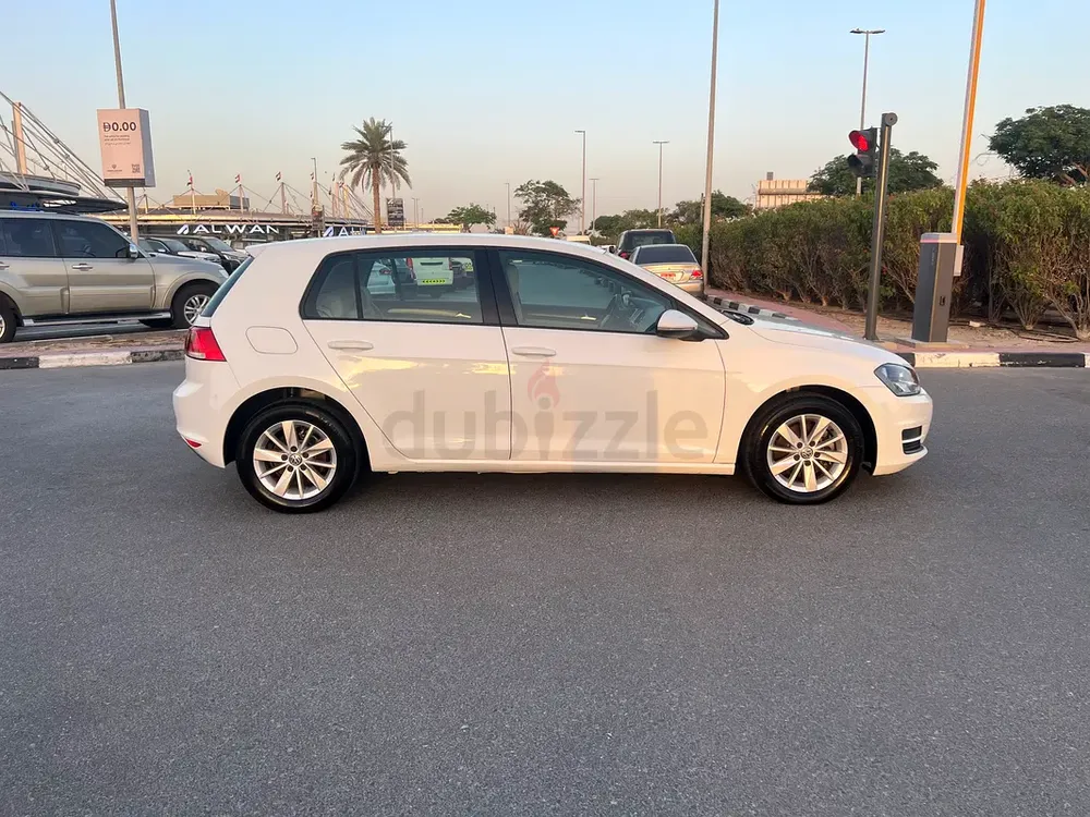 Volkswagen Golf TSI 2014 | GCC Specs | Well Maintained - Image 9