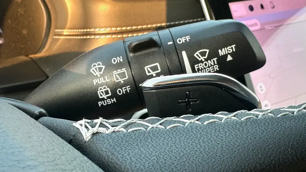 3.6 Engine V6 Mid options 4x4 - Image 12