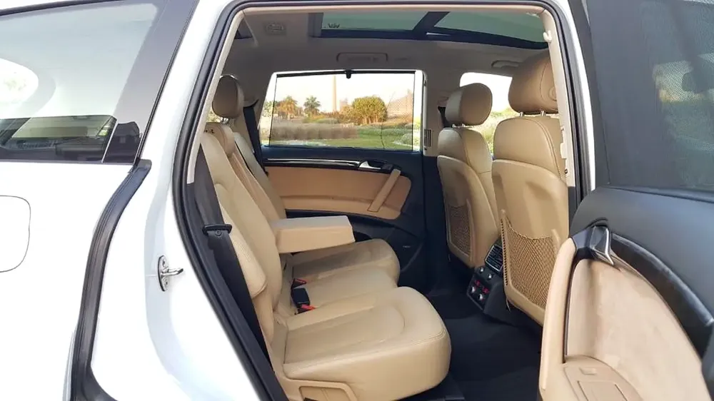 SUPERCHARGED AUDI Q7 V6 / GCC SPECS / AFFORDABLE / FUEL EFFICIENT / EXCELLENT CONDITION - Image 17