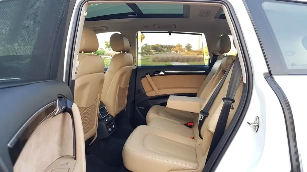 SUPERCHARGED AUDI Q7 V6 / GCC SPECS / AFFORDABLE / FUEL EFFICIENT / EXCELLENT CONDITION - Image 19