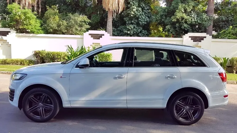 SUPERCHARGED AUDI Q7 V6 / GCC SPECS / AFFORDABLE / FUEL EFFICIENT / EXCELLENT CONDITION - Image 8