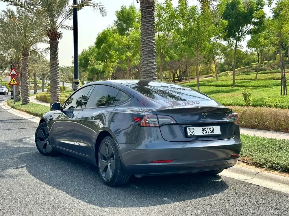 Tesla Model 3 Standard 2023 | GCC Specs | Perfect Condition - Image 4