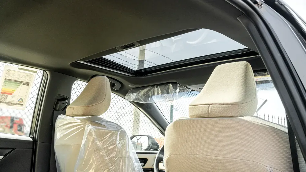 2026 Toyota Camry E-plus 2.5L Hybrid (Black-Beige) - Image 20
