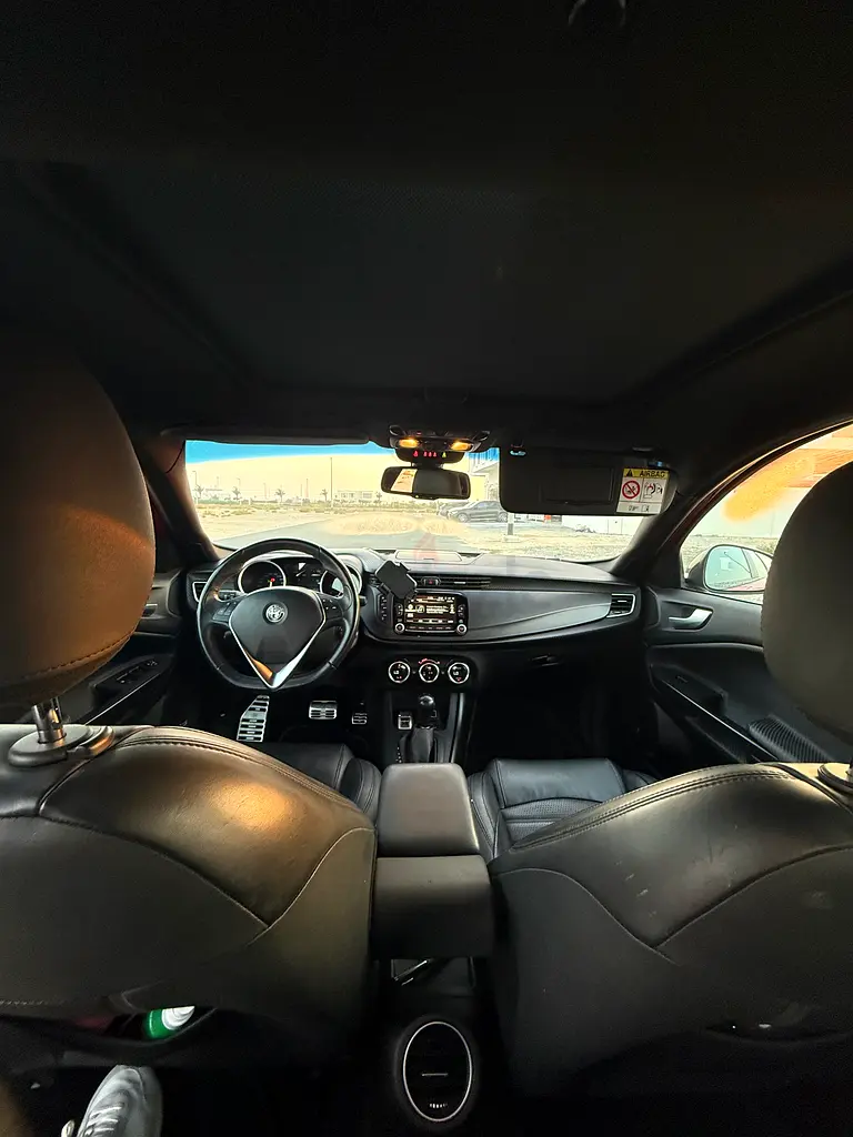 2021 Alfa Romeo Giulietta Veloce | GCC Specs | Pristine Condition - Image 11