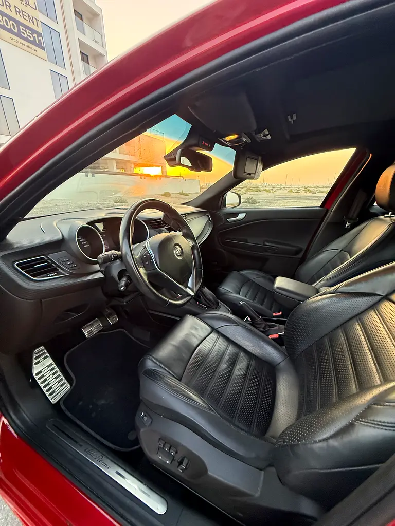 2021 Alfa Romeo Giulietta Veloce | GCC Specs | Pristine Condition - Image 17