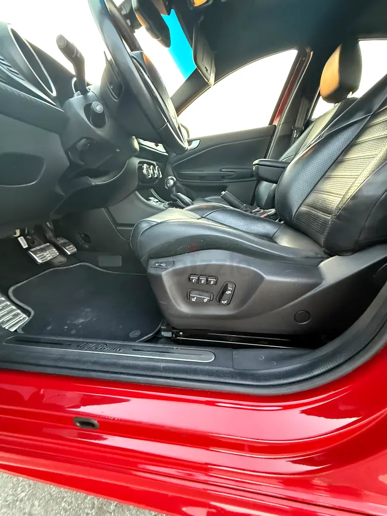 2021 Alfa Romeo Giulietta Veloce | GCC Specs | Pristine Condition - Image 18