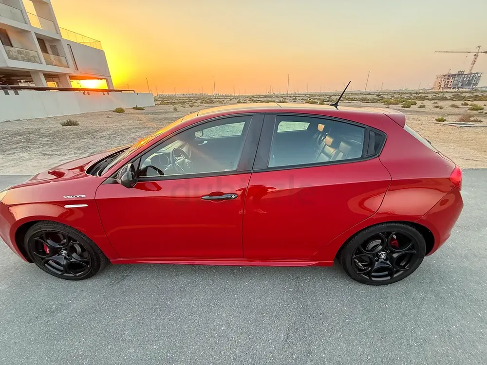 2021 Alfa Romeo Giulietta Veloce | GCC Specs | Pristine Condition - Image 9