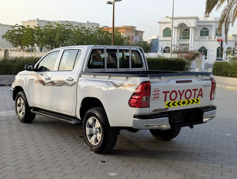 2024 Toyota Hilux DIESEL Double Cab GLX - GCC Specs - Brand New - Image 15