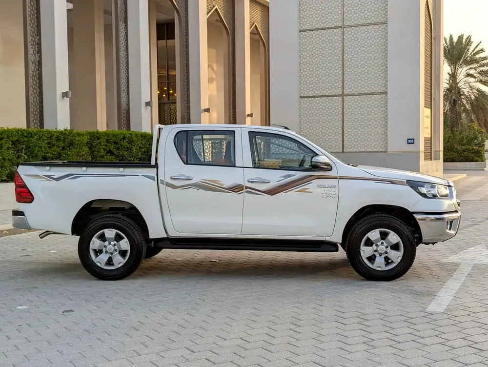 2024 Toyota Hilux DIESEL Double Cab GLX - GCC Specs - Brand New - Image 16