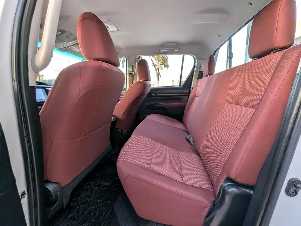 2024 Toyota Hilux DIESEL Double Cab GLX - GCC Specs - Brand New - Image 9
