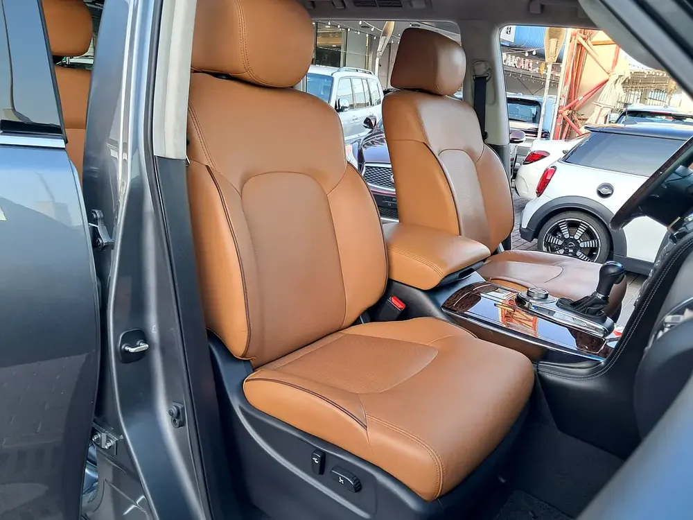 Nissan Patrol SE Platinum 2016 GCC Specs V8 Cylinder 5.6L Engine Family Used Car - Image 12