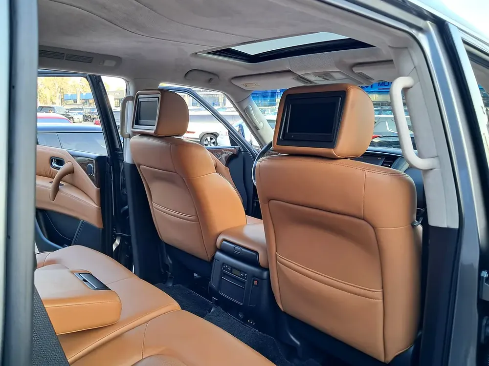 Nissan Patrol SE Platinum 2016 GCC Specs V8 Cylinder 5.6L Engine Family Used Car - Image 13
