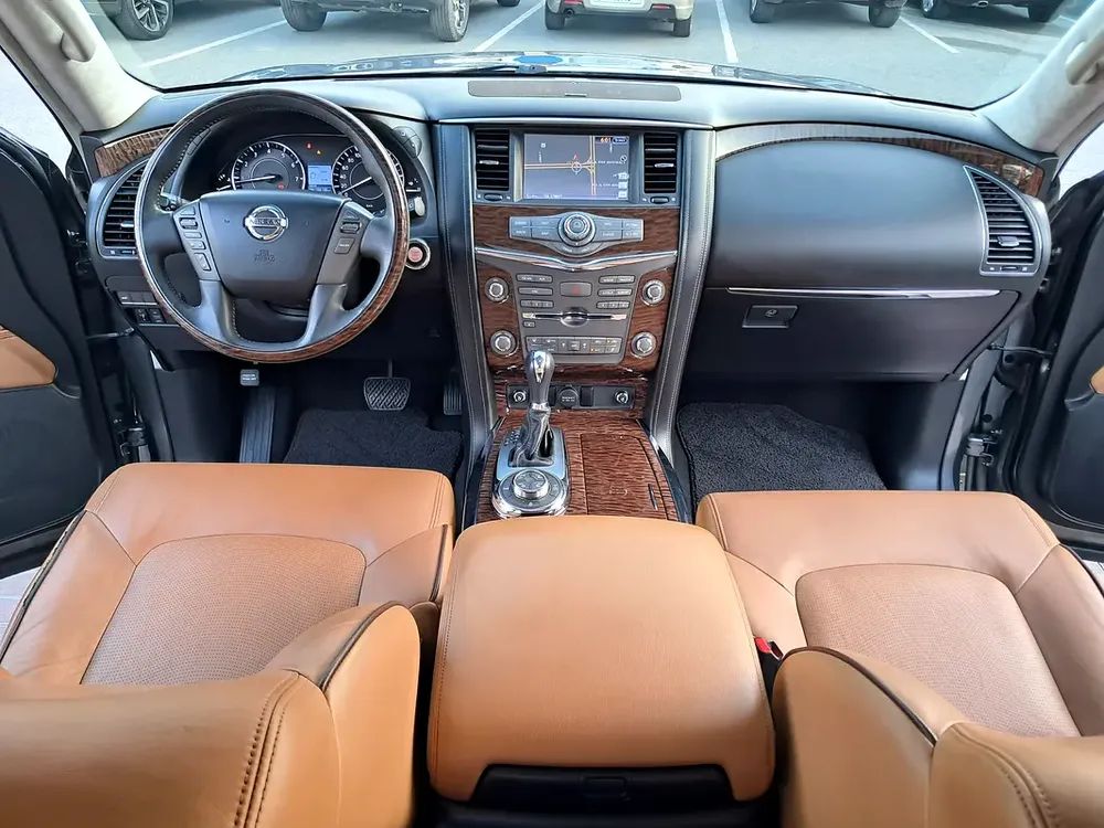 Nissan Patrol SE Platinum 2016 GCC Specs V8 Cylinder 5.6L Engine Family Used Car - Image 15