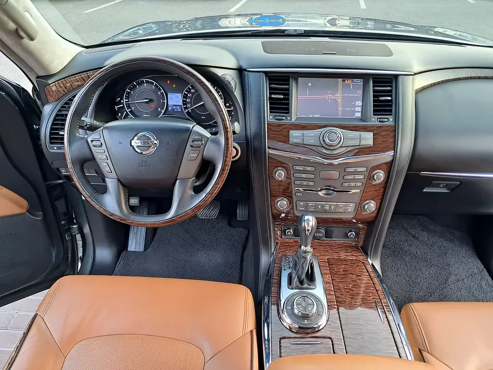 Nissan Patrol SE Platinum 2016 GCC Specs V8 Cylinder 5.6L Engine Family Used Car - Image 16