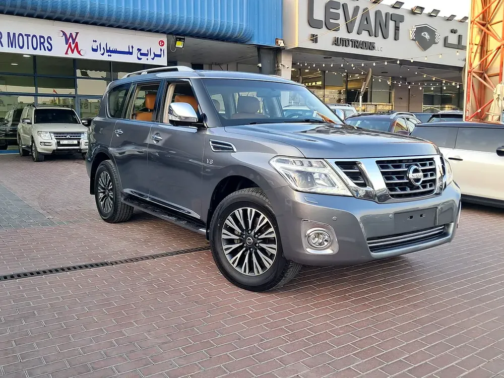 Nissan Patrol SE Platinum 2016 GCC Specs V8 Cylinder 5.6L Engine Family Used Car - Image 4