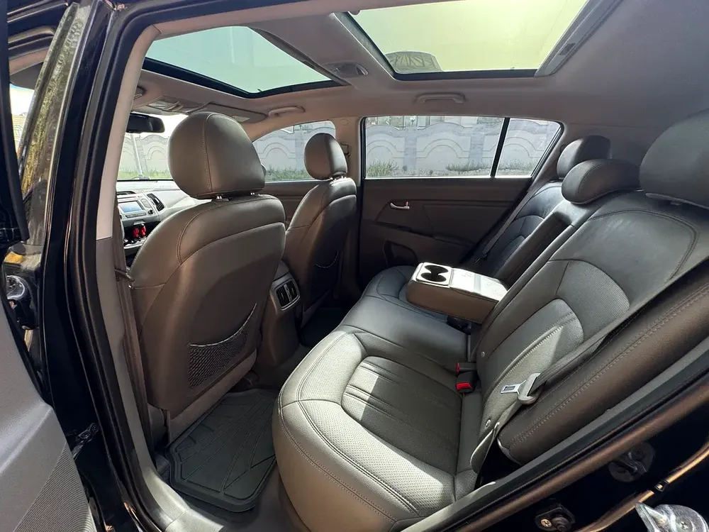 Kia Sportage AWD 2014 Full Options - GCC Specs - Perfect condition - Image 12