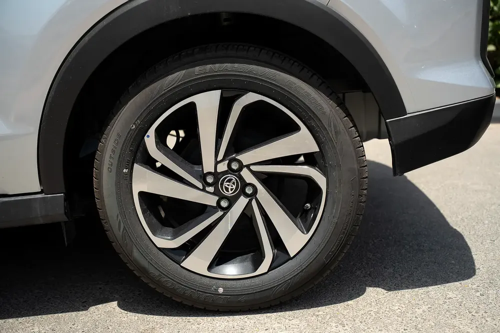 TOYOTA RAIZE 1.0 G MODEL 2025 GCC SPECS - Image 11