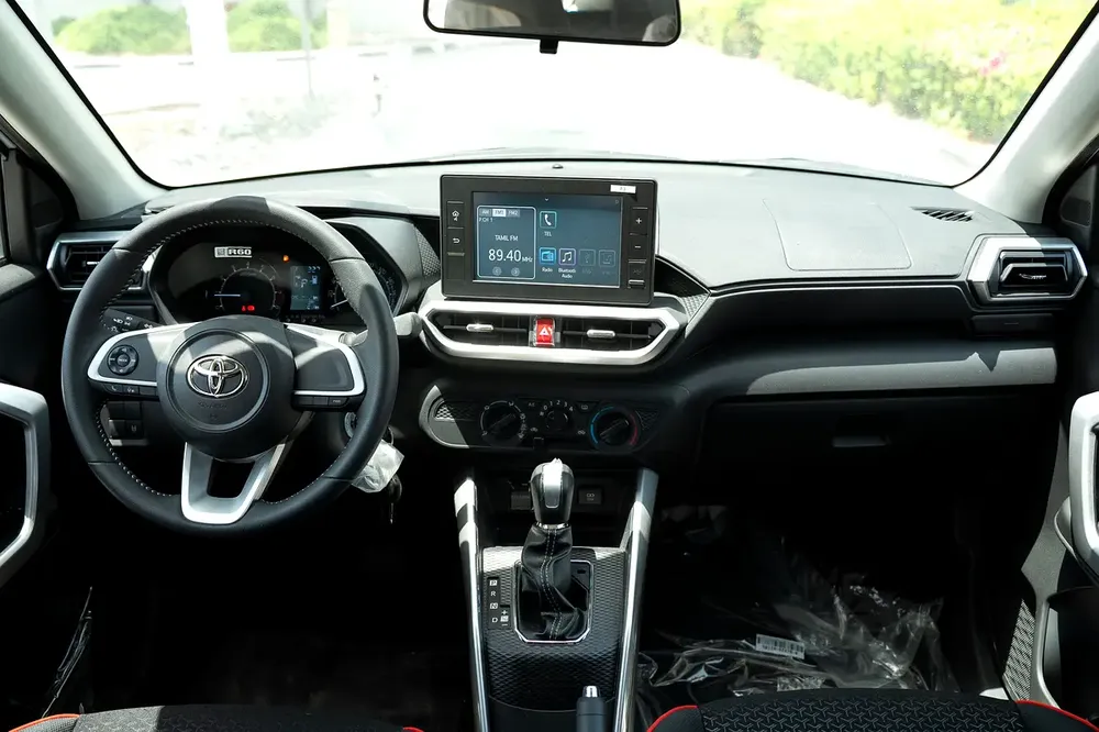 TOYOTA RAIZE 1.0 G MODEL 2025 GCC SPECS - Image 7
