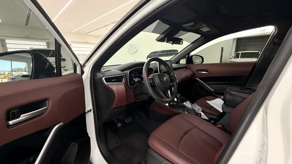 Toyota Cross Hybrid - Image 5